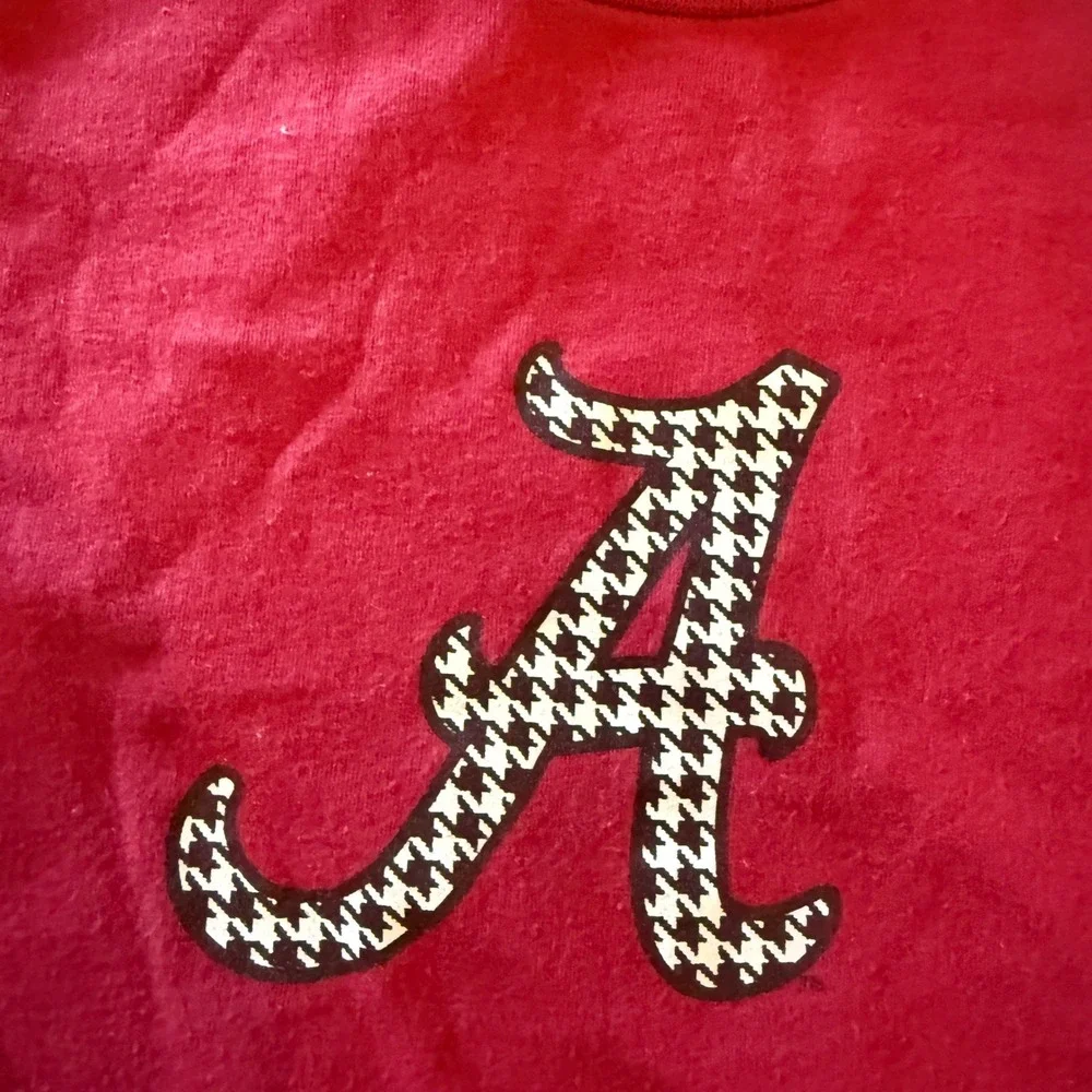 Nike Alabama Crimson Tide Houndstooth A Logo T-Shirt Red Slim Fit Girls‎ Large